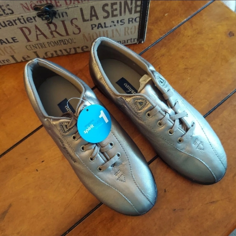 NEW | EASY SPIRIT | WALKING SHOES | SZ 9
